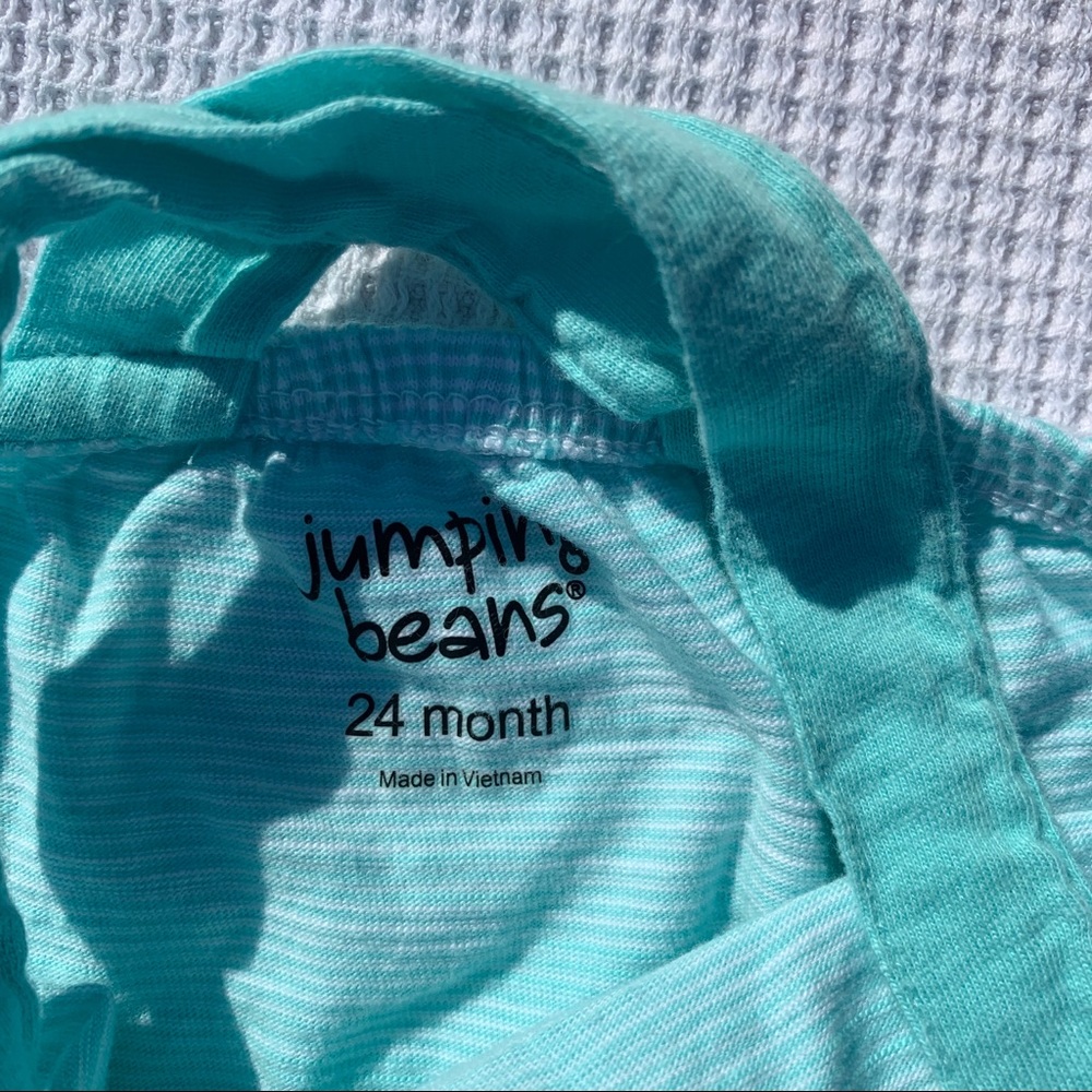 🌻 Two Tank Tops - Picture 4 of 5